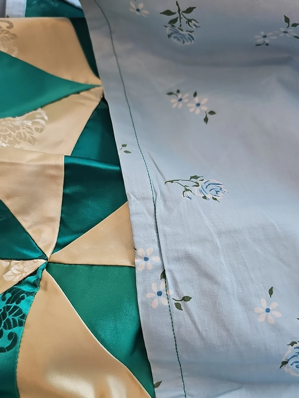 Kelly Green & Gold Asian Print Lap Quilt Patchwork. 50